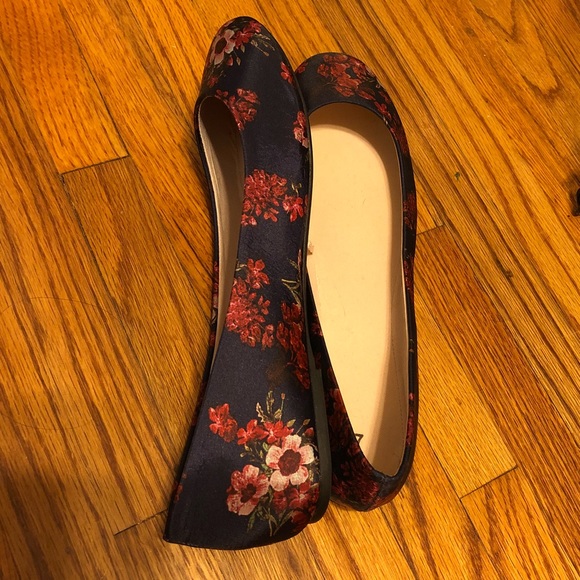 Shoes - Navy floral flats